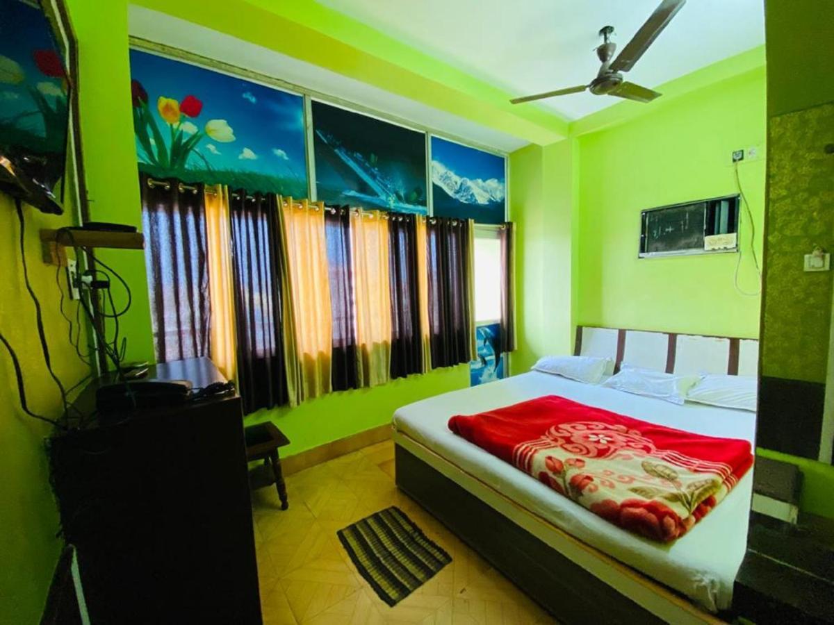 Staymaker Hotel Prerana Tarapith Exterior photo