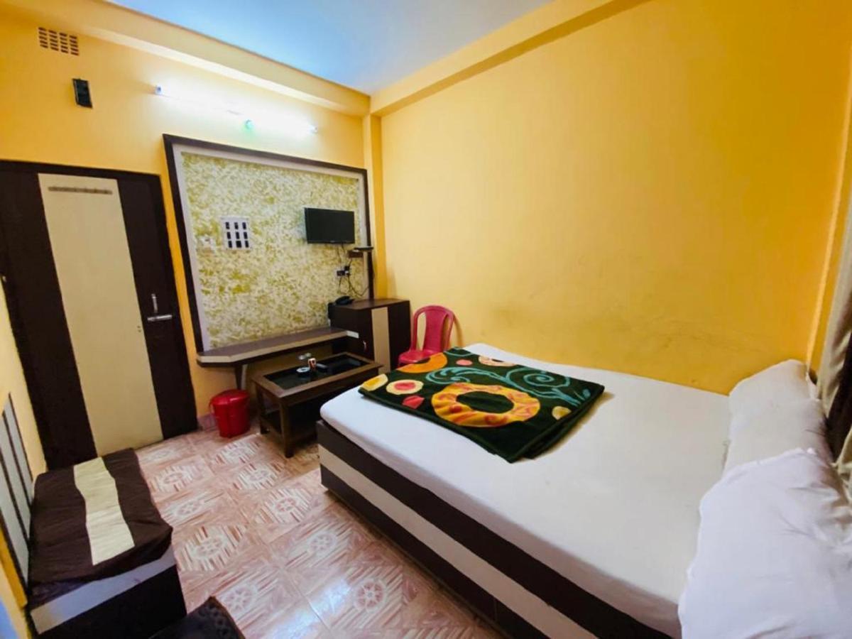 Staymaker Hotel Prerana Tarapith Exterior photo